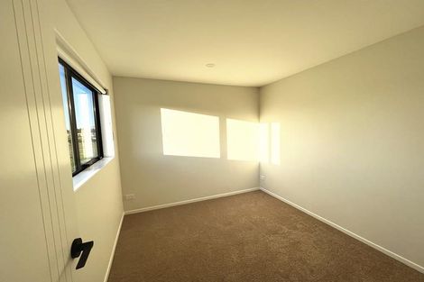 Photo of property in 27 Arahopu Place, Papakura, 2110