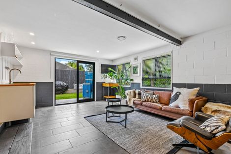 Photo of property in 121 Taikata Road, Te Atatu Peninsula, Auckland, 0610