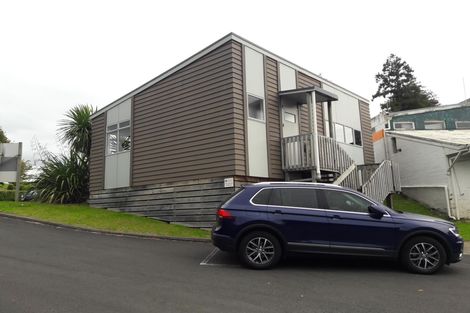 Photo of property in 80 Palmerston Road, Birkenhead, Auckland, 0626