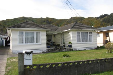 Photo of property in 32 Wise Street, Wainuiomata, Lower Hutt, 5014