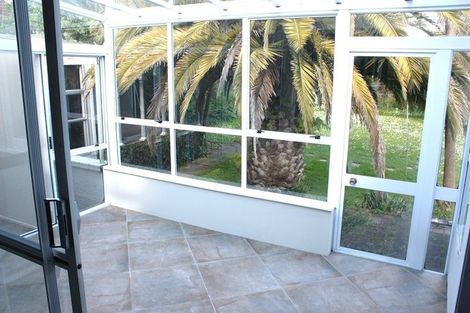 Photo of property in 22 East Street, Terrace End, Palmerston North, 4410