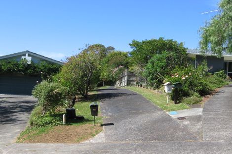 Photo of property in 28 Saddleback Rise, Murrays Bay, Auckland, 0630