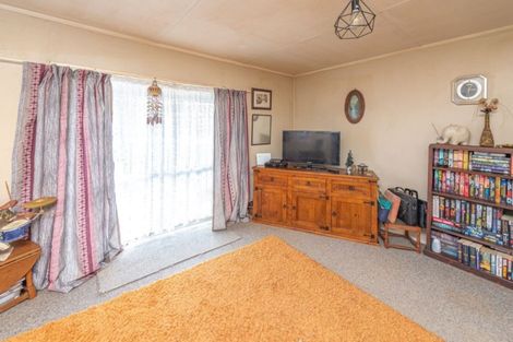 Photo of property in 7 Karyn Street, Castlecliff, Whanganui, 4501