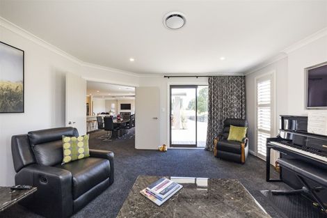 Photo of property in 20 Tula Lane, Kelvin Grove, Palmerston North, 4470