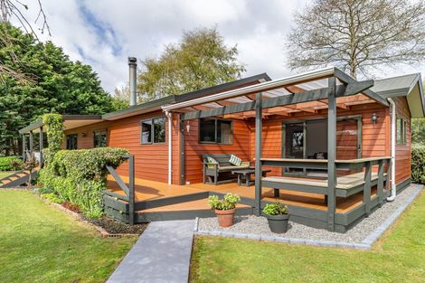 Photo of property in 80 Avenue North Road, Levin, 5510