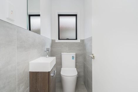 Photo of property in 14 Rhinevale Close, Henderson, Auckland, 0612