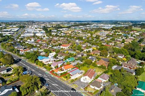 Photo of property in 1/472 East Coast Road, Windsor Park, Auckland, 0630