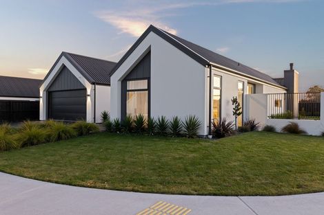 Photo of property in 43 Hotere Street, Rangiora, 7400