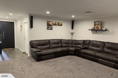 Photo of property in 82 Puhirake Crescent, Pyes Pa, Tauranga, 3112