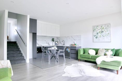 Photo of property in 27 Korokio Lane, Henderson, Auckland, 0612