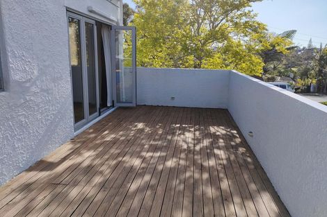 Photo of property in 15 Marsh Avenue, Forrest Hill, Auckland, 0620