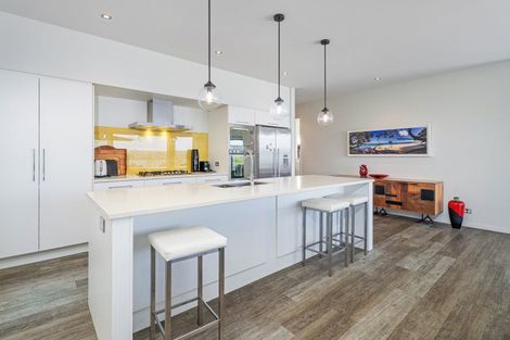 Photo of property in 11 Puriri Place, Whitianga, 3510