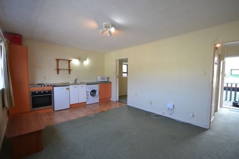 Photo of property in 4/52 Russell Terrace, Berhampore, Wellington, 6023