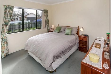 Photo of property in 4 Emmerdale Avenue, Papakura, 2110
