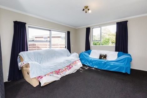 Photo of property in 14 Raglan Avenue, Cloverlea, Palmerston North, 4412