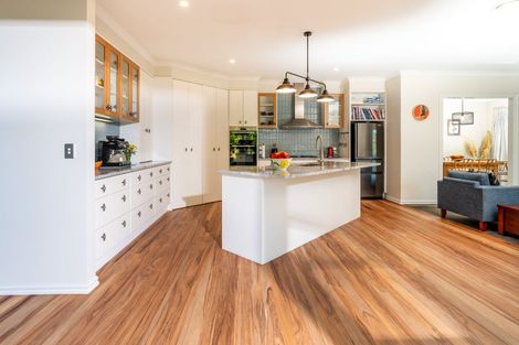 Photo of property in 358 Ngarara Road, Waikanae, 5391