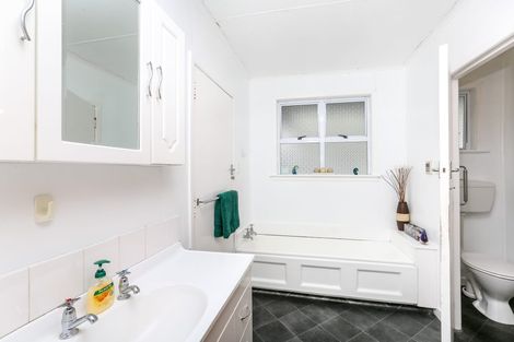 Photo of property in 22/20 Mace Terrace, Oakura, 4314