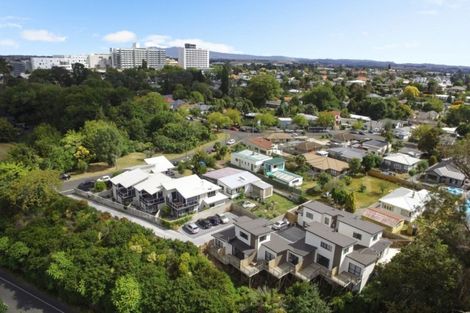 Photo of property in 1/21 Park Terrace, Hamilton Central, Hamilton, 3204