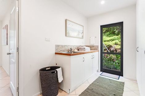 Photo of property in 5 Glance Street, Sandspit, Warkworth, 0982