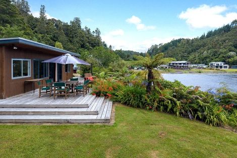 Photo of property in 11 Chingford Road, Lake Rotoma, Rotorua, 3074