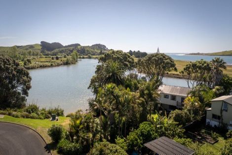 Photo of property in 33 Nihinihi Avenue, Raglan, 3225