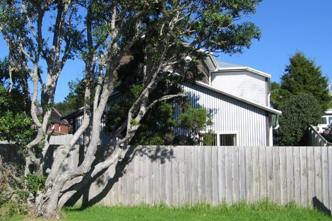 Photo of property in 8 Otanerua Road, Hatfields Beach, Orewa, 0931