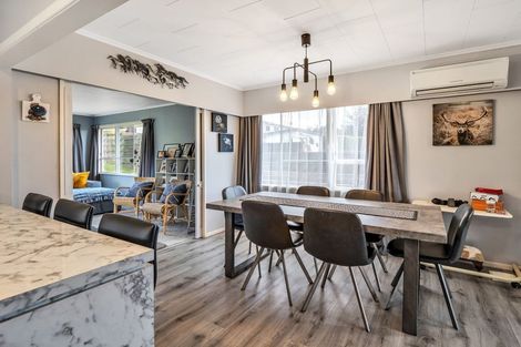 Photo of property in 11 Ries Street, Dannevirke, 4930