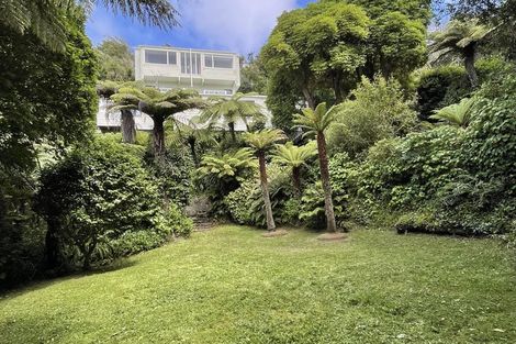 Photo of property in 79 Nicholson Road, Khandallah, Wellington, 6035