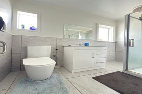 Photo of property in 9 Cosgrave Road, Papakura, 2110