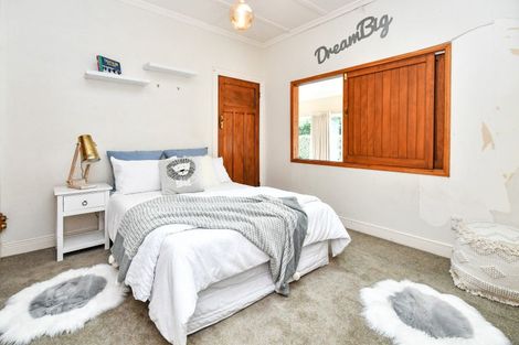 Photo of property in 3 Trentham Road, Papakura, 2110