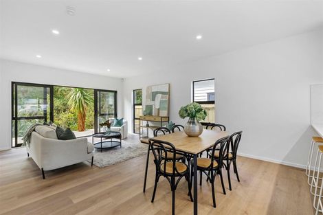 Photo of property in 5 Pihipihi Way, Crofton Downs, Wellington, 6035