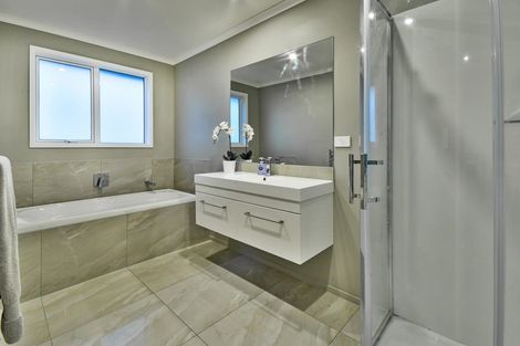 Photo of property in 4 Ulcoats Lane, Pokeno, 2402