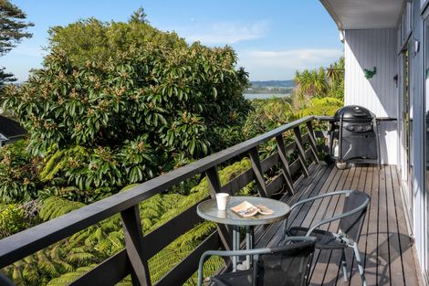 Photo of property in 11a Fenton Terrace, Cockle Bay, Auckland, 2014