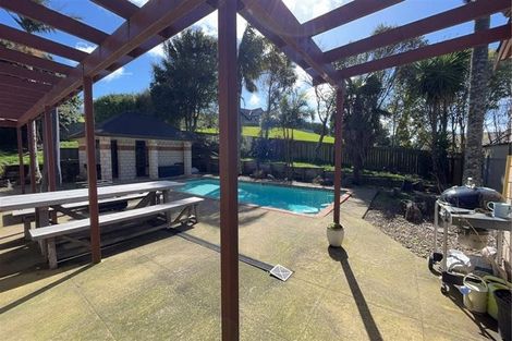 Photo of property in 9 Broadwood Rise, Kumeu, 0892