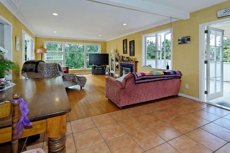 Photo of property in 11 Withers Road, Glen Eden, Auckland, 0602