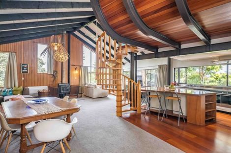 Photo of property in 9 Hona Street, Waikanae Beach, Waikanae, 5036