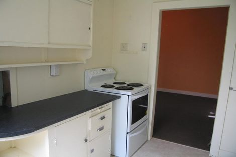 Photo of property in 90 Kelburn Parade, Kelburn, Wellington, 6012