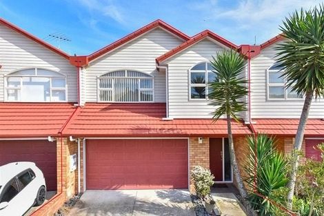 Photo of property in 8 Lime Crescent, Papakura, 2110