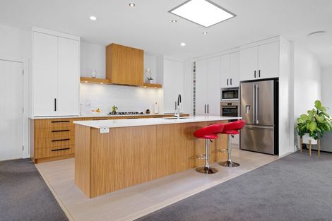 Photo of property in 7 Norfolk Drive, Cambridge, 3434