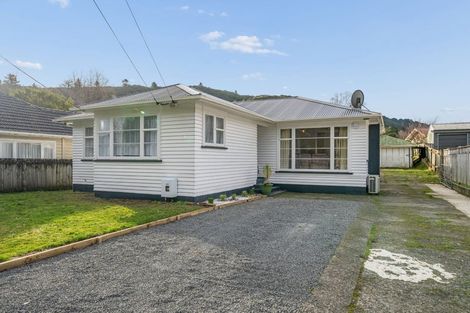 Photo of property in 95 Hine Road, Wainuiomata, Lower Hutt, 5014