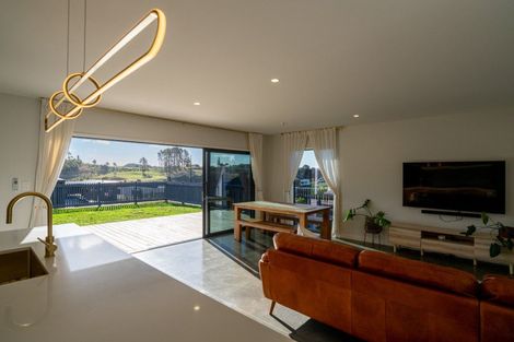 Photo of property in 2 Taeore Lane, Raglan, 3225