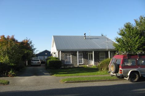 Photo of property in 6 Coleman Place, Darfield, 7510