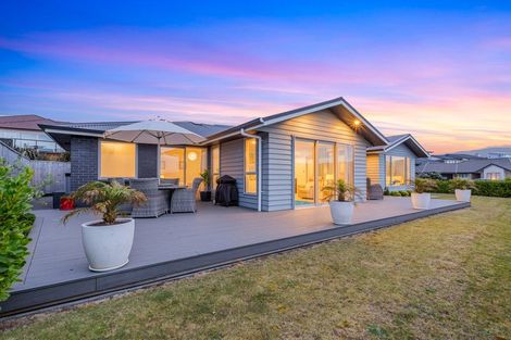 Photo of property in 5 Margaret Shields Avenue, Aotea, Porirua, 5024