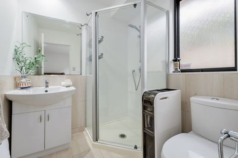 Photo of property in 27a Chorley Avenue, Massey, Auckland, 0614