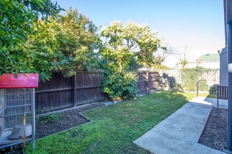 Photo of property in 2/10 Nortons Road, Avonhead, Christchurch, 8042