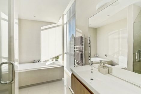 Photo of property in 8 Royds Street, Fendalton, Christchurch, 8014