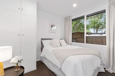 Photo of property in 8b Queenspark Drive, Parklands, Christchurch, 8083