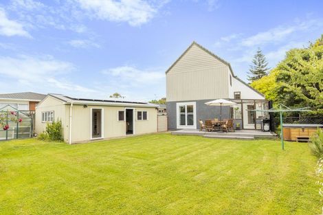 Photo of property in 261 Te Moana Road, Waikanae, 5036