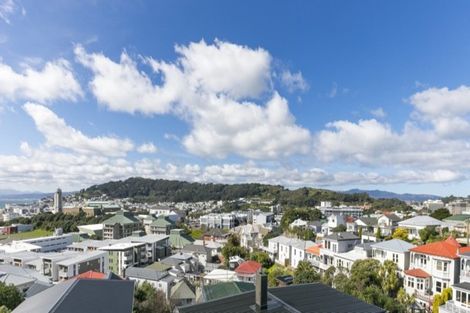 Photo of property in 4/12 Anderson Terrace, Mount Cook, Wellington, 6021