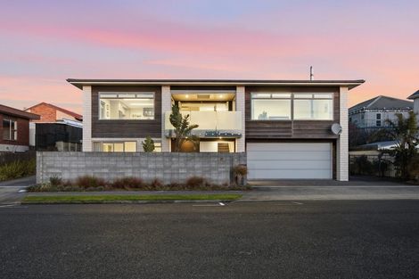 Photo of property in 21 Hine Street, New Plymouth, 4310